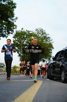 Runner Photo 4199108