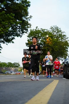 Runner Photo 4199109