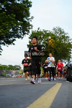 Runner Photo 4199110
