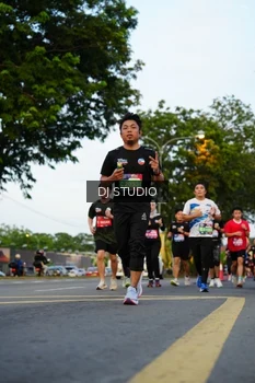 Runner Photo 4199117
