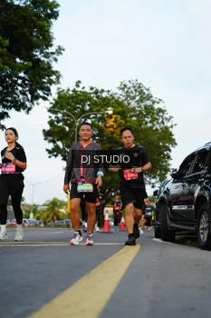 Runner Photo 4199174