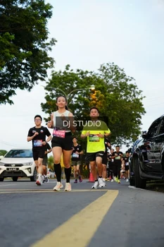 Runner Photo 4199275