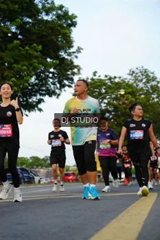 Runner Photo 4199344