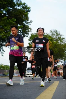 Runner Photo 4199352