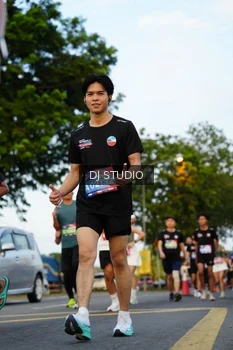 Runner Photo 4199372