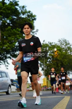 Runner Photo 4199373