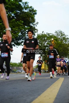 Runner Photo 4199405