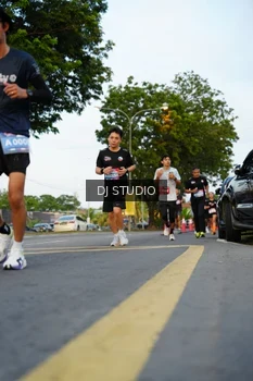 Runner Photo 4199495