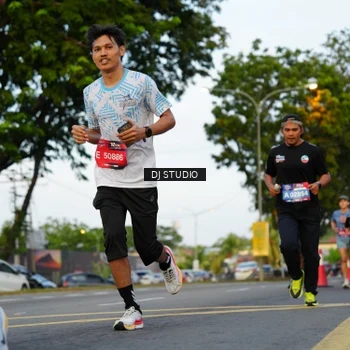 Runner Photo 4199515