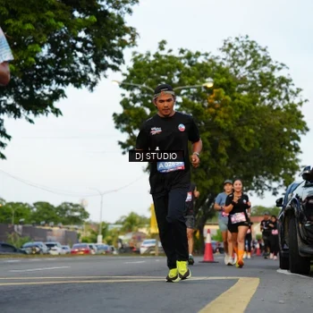 Runner Photo 4199516
