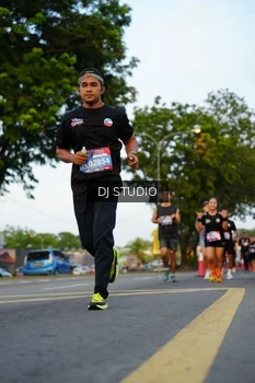 Runner Photo 4199551