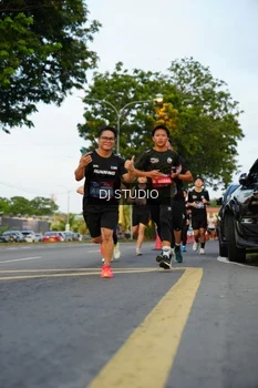 Runner Photo 4199571