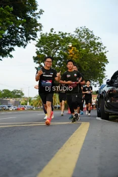 Runner Photo 4199572