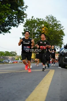 Runner Photo 4199574