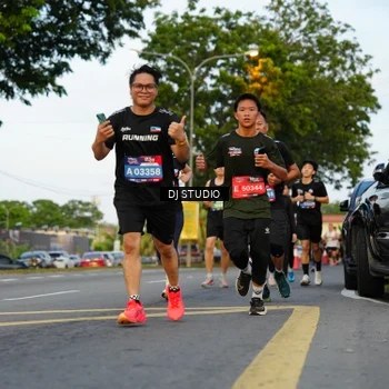 Runner Photo 4199575