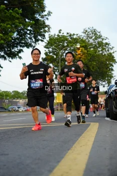 Runner Photo 4199576