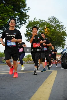 Runner Photo 4199580