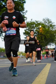 Runner Photo 4199595