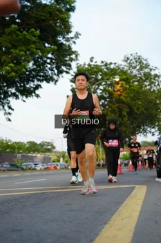 Runner Photo 4199596