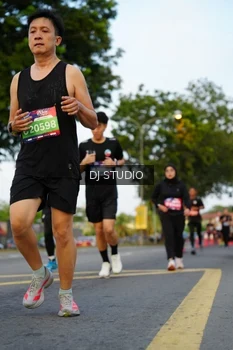 Runner Photo 4199604
