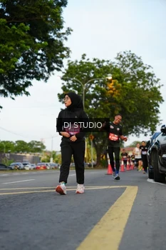 Runner Photo 4199612