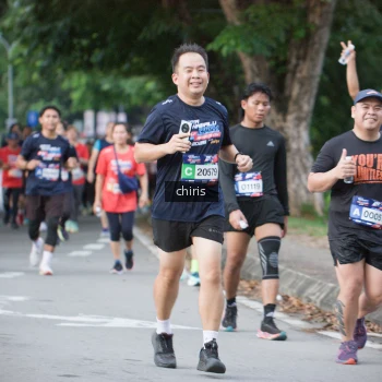 Runner Photo 42010