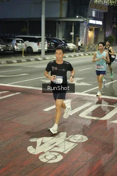 Runner Photo 4201530