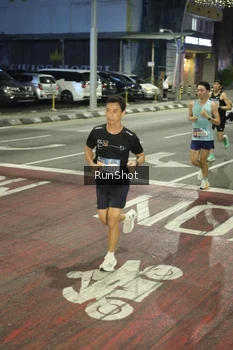 Runner Photo 4201533