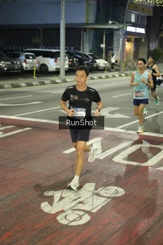 Runner Photo 4201534