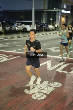 Runner Photo 4201535