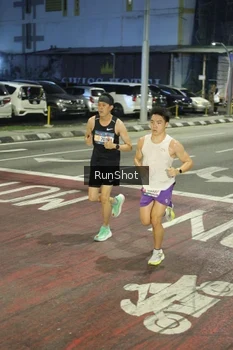 Runner Photo 4201544