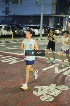 Runner Photo 4201546
