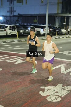 Runner Photo 4201548