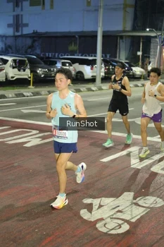 Runner Photo 4201549