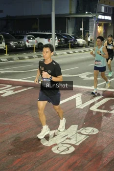 Runner Photo 4201552