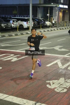 Runner Photo 4201633