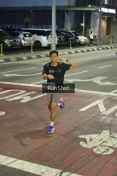 Runner Photo 4201640
