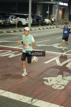 Runner Photo 4201653