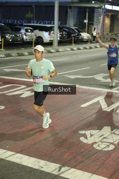 Runner Photo 4201654