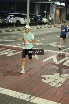 Runner Photo 4201657