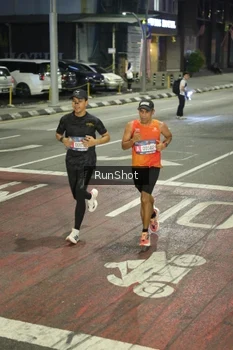 Runner Photo 4201716