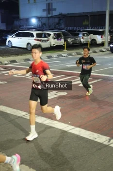 Runner Photo 4201757