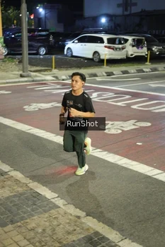 Runner Photo 4201772