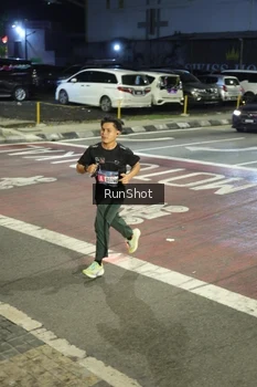Runner Photo 4201773