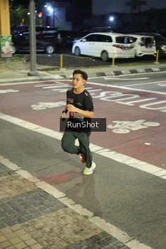 Runner Photo 4201776