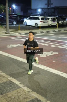 Runner Photo 4201797