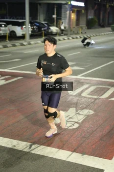 Runner Photo 4201800