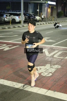 Runner Photo 4201801