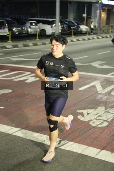 Runner Photo 4201810