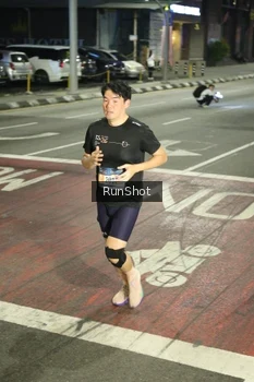 Runner Photo 4201815
